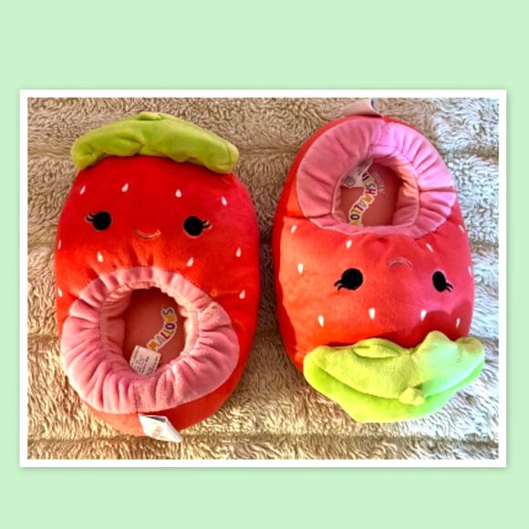 Original Squishmallows Olma Strawberry
Slipper - Kids Size 5-6 - Picture 1 of 3